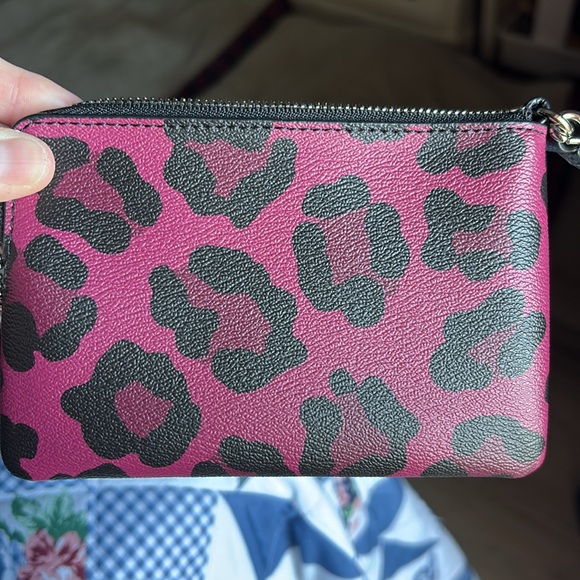 Coach wristlet - Picture 3 of 3
